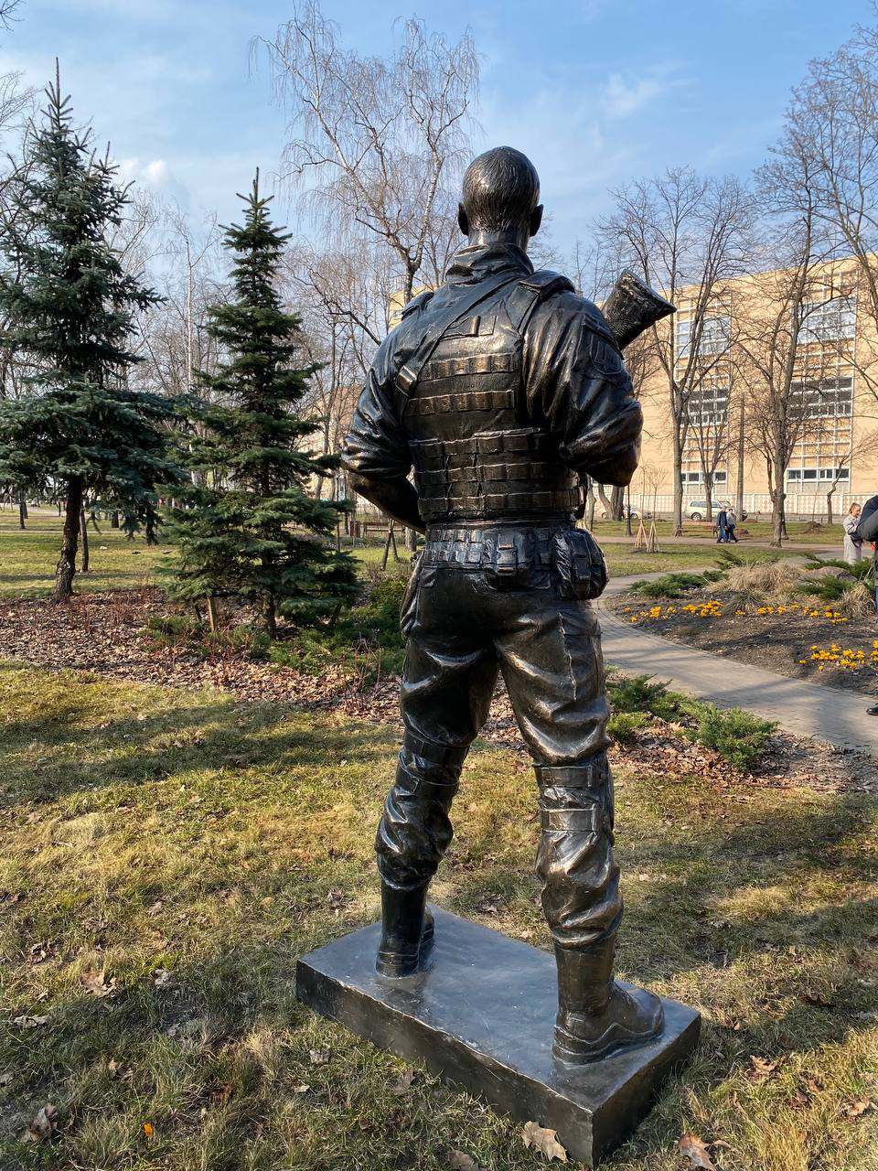 Пам'ятники військовим, бійцям ЗСУ