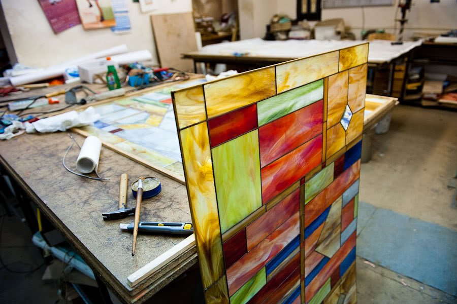 как делают цветное стекло. витражные ленты самоклейки. заливной витраж. спечной витраж (фьюзинг). техника тиффани витраж мастер класс.