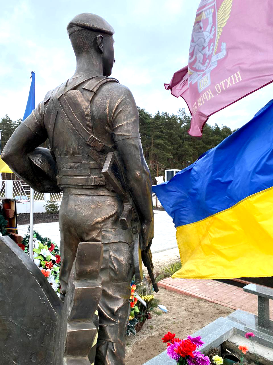 пам'ятники українським військовим