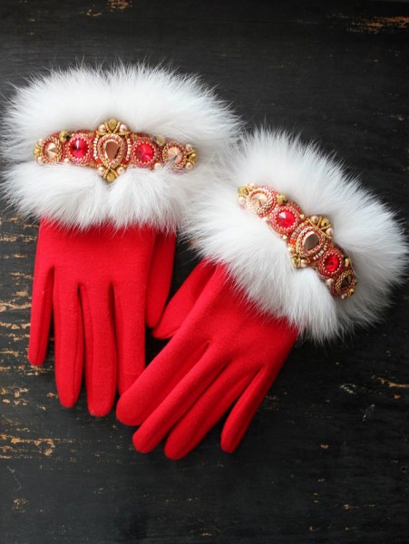 Women's gloves with decoration