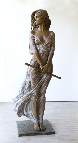 Скульптура садово-паркова дівчина зі сопілкою