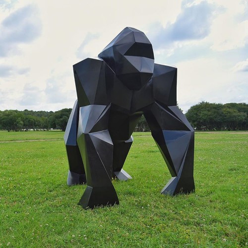 Polygonal sculpture of a gorilla.